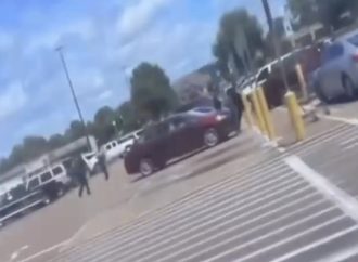 EN ESTADIS UNIDOS BEBÉ DE UN AÑO MUERE TRAS DISPAROS DE UN POLICÍA DURANTE OPERATIVO POR PRESUNTO ROBO EN MISISIPI
