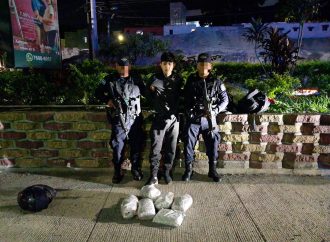 CAPTURAN A SUJETO QUE PRESUNTAMENTE SE HACÍA PASAR POR REPARTIDOR PARA TRANSPORTAR DROGA