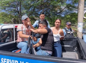 CAPTURAN A DOS SALVADOREÑOS Y UNA NICARAGÜENSE INVESTIGADOS POR PRESUNTOS ASALTOS EN BUSES DE TEGUCIGALPA