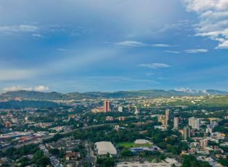PRONOSTICAN AMBIENTE CALUROSO Y LLUVIAS CON TORMENTAS PARA ESTE VIERNES