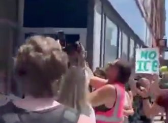 PROTESTAS EN MAINE TRAS MUERTE DE INMIGRANTE COLOMBIANO DURANTE OPERATIVO DE ICE