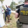 ICE ACELERA LOS OPERATIVOS Y JULIO PODRÍA CONVERTIRSE EN EL MES CON MÁS DETENCIONES DE INMIGRANTES