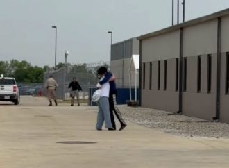 ICE LIBERA A MARIACHI MEXICANO DETENIDO EN TEXAS MIENTRAS TRAMITABA SU RESIDENCIA PERMANENTE