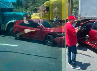 MÚLTIPLE ACCIDENTE DE TRÁNSITO INVOLUCRA TRES VEHÍCULOS CERCA DE CIUDAD MARSELLA