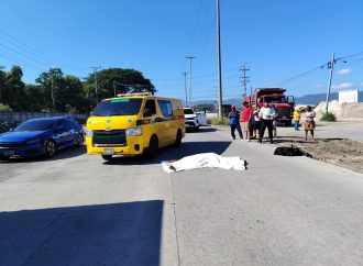CICLISTA FALLECE TRAS SER ATROPELLADO POR UN BUS EN LA CARRETERA DE SAN SALVADOR HACIA SANTA ANA
