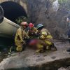 AUTOMÓVIL CAE A UNA QUEBRADA EN TECOLUCA Y CONDUCTOR ES RESCATADO CON VIDA