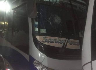 AUTOBÚS CON TURISTAS SALVADOREÑOS REPORTA ATAQUE CON PIEDRAS EN CARRETERA DE HONDURAS