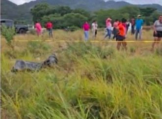 ENCUENTRAN SIN VIDA A JOVEN A LA ORILLA DE UNA CARRETERA EN HONDURAS