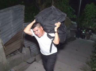 AL MENOS 15 FAMILIAS ABANDONAN SUS VIVIENDAS TRAS PRESUNTAS AMENAZAS DE LA PANDILLA 18 EN HONDURAS