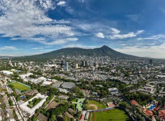EL SALVADOR TENDRÁ UN MARTES CALUROSO CON POSIBLES LLUVIAS EN EL CENTRO Y OCCIDENTE