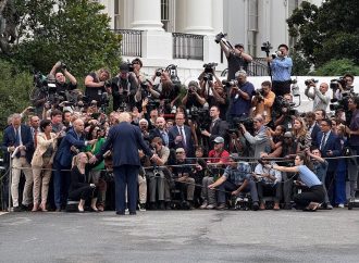 PRINCIPALES CADENAS DE TELEVISIÓN SUSPENDEN COBERTURA CONJUNTA DE TRUMP TRAS VETO A CNN