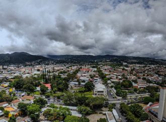 MARN PREVÉ LLUVIAS Y TORMENTAS EN DISTINTAS ZONAS DE EL SALVADOR ESTE LUNES