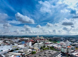 PRONOSTICAN LLUVIAS Y TORMENTAS PARA ESTE JUEVES EN DIFERENTES ZONAS DE EL SALVADOR
